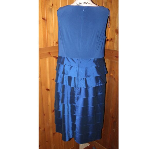 Adriana Papell Woman Saphire Evening Dress Plus Size 14 - Picture 3 of 10